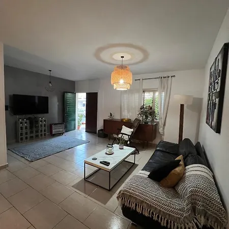 Διαμέρισμα Door