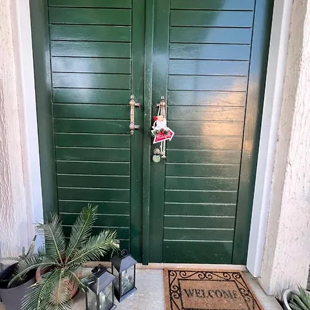 Door Διαμέρισμα *