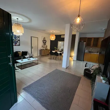 Door Διαμέρισμα *